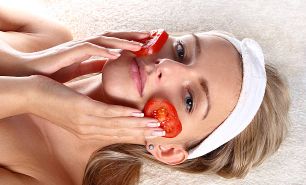 The Perks Of Using Tomatoes On Your Face