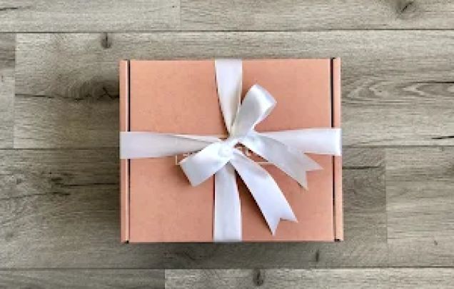 A Petite Styling Box From Short Story