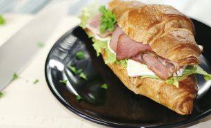 Crowd Cow: Preparing Delicious Wagyu Katsu Sando At Home
