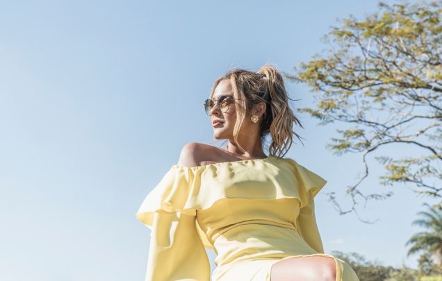 How to Add Yellow Color In Your Wardrobe