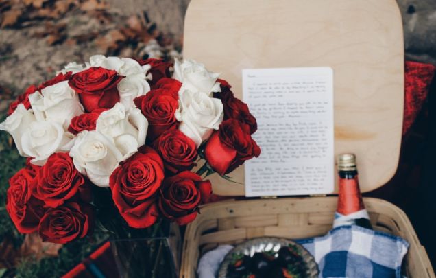 Attractive Gift Hampers to Surprise Your Loved Ones