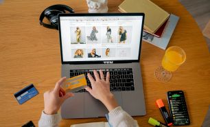 Top 10 Women's Online Clothing Stores to Shop From