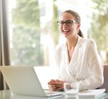 Ways to Choose Professional Clothes For Women on A Budget