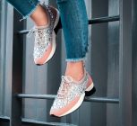 3 Best Jeans For Women You Can Buy Online